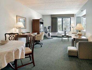 Hotel Wingate By Wyndham Raleigh Durham / Airport Exterior foto